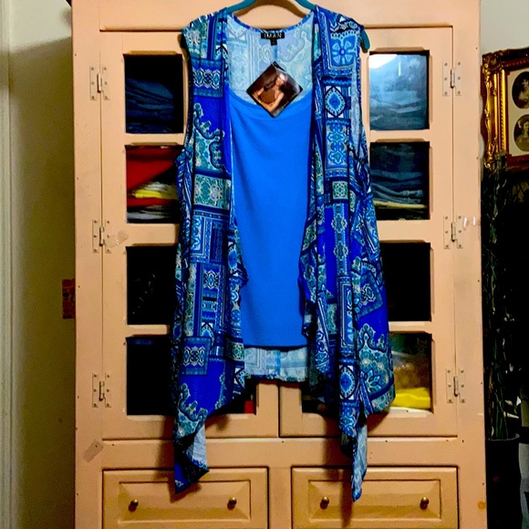 IMAN Tops - NWT IMAN 2 Piece Cascade Front Vest & Full Tank